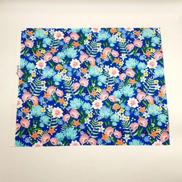 Watercolor Blue Floral Quilt Fat Quarter Fabric 100% Cotton 18" x 21" Min Cut - Picture 1 of 6